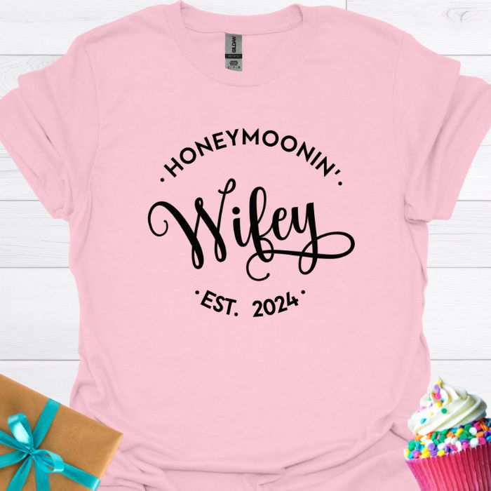 Honeymoonin' Wifey Est. 2024 T-shirt