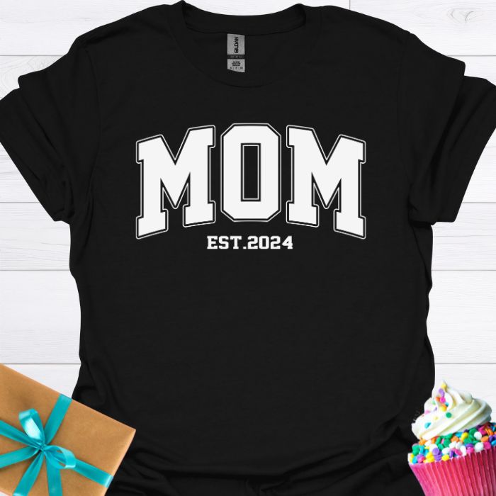 Mom Est 2024 T-shirt