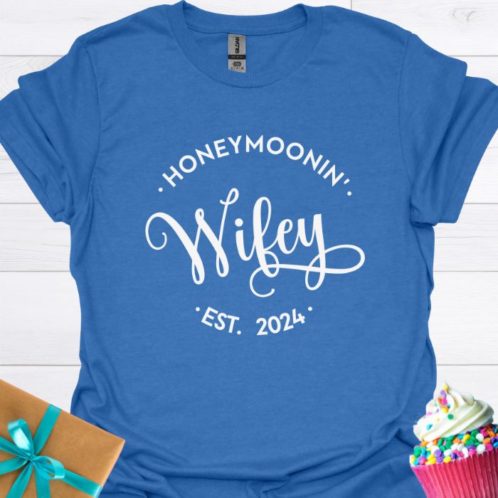Honeymoonin' Wifey Est. 2024 T-shirt