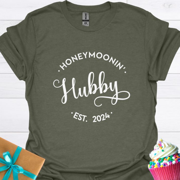 Honeymoonin' Hubby Est. 2024 T-shirt