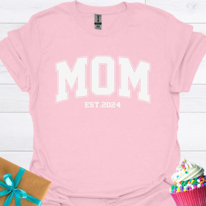 Mom Est 2024 T-shirt